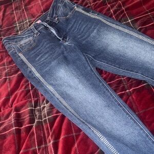 Stylish Blue Jeans with Side Detailing
